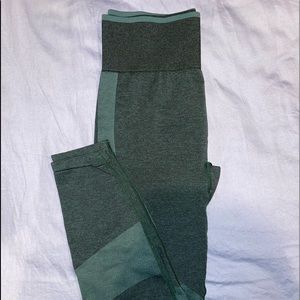 Victoria’s secret Pink Seamless Work Out Leggings